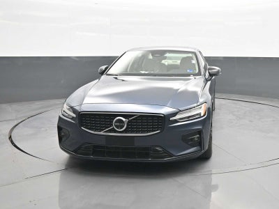 2024 Volvo S60 Plus Dark Theme