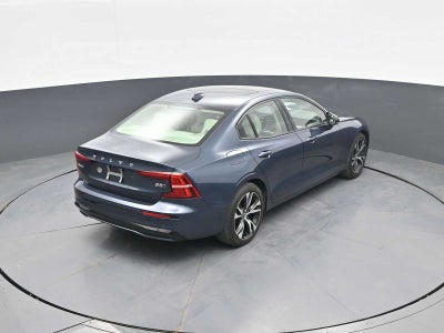 2024 Volvo S60 Plus Dark Theme