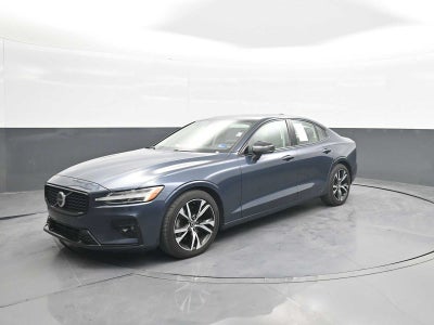 2024 Volvo S60 Plus Dark Theme