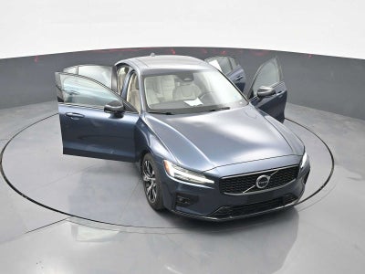 2024 Volvo S60 Plus Dark Theme