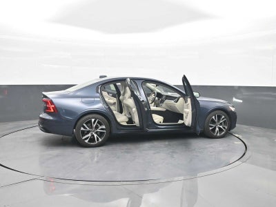 2024 Volvo S60 Plus Dark Theme