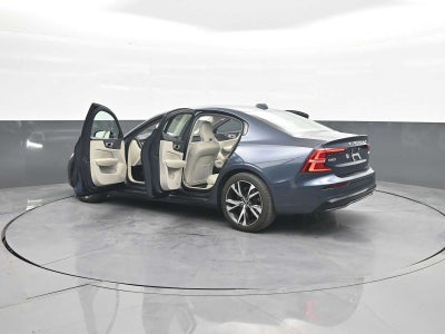 2024 Volvo S60 Plus Dark Theme