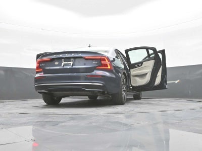 2024 Volvo S60 Plus Dark Theme