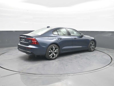 2024 Volvo S60 Plus Dark Theme