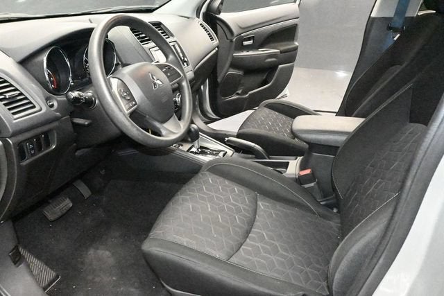 2024 Mitsubishi Outlander Sport S