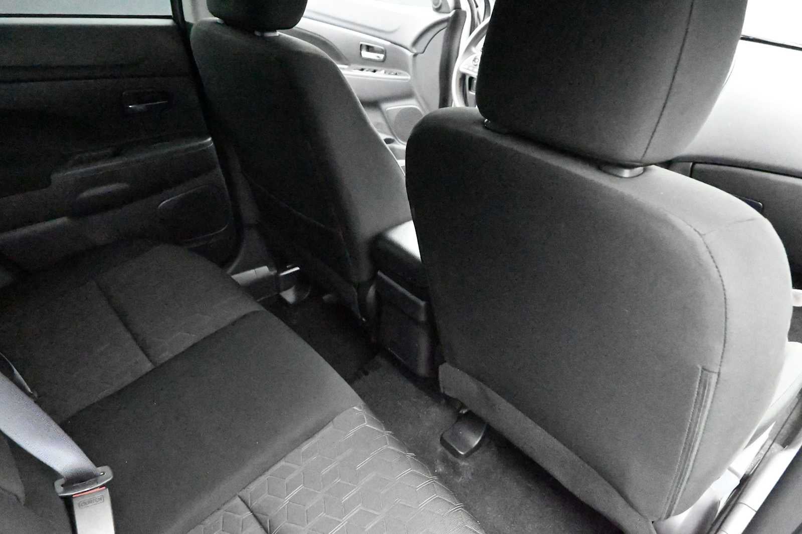 2025 Mitsubishi Outlander Sport S