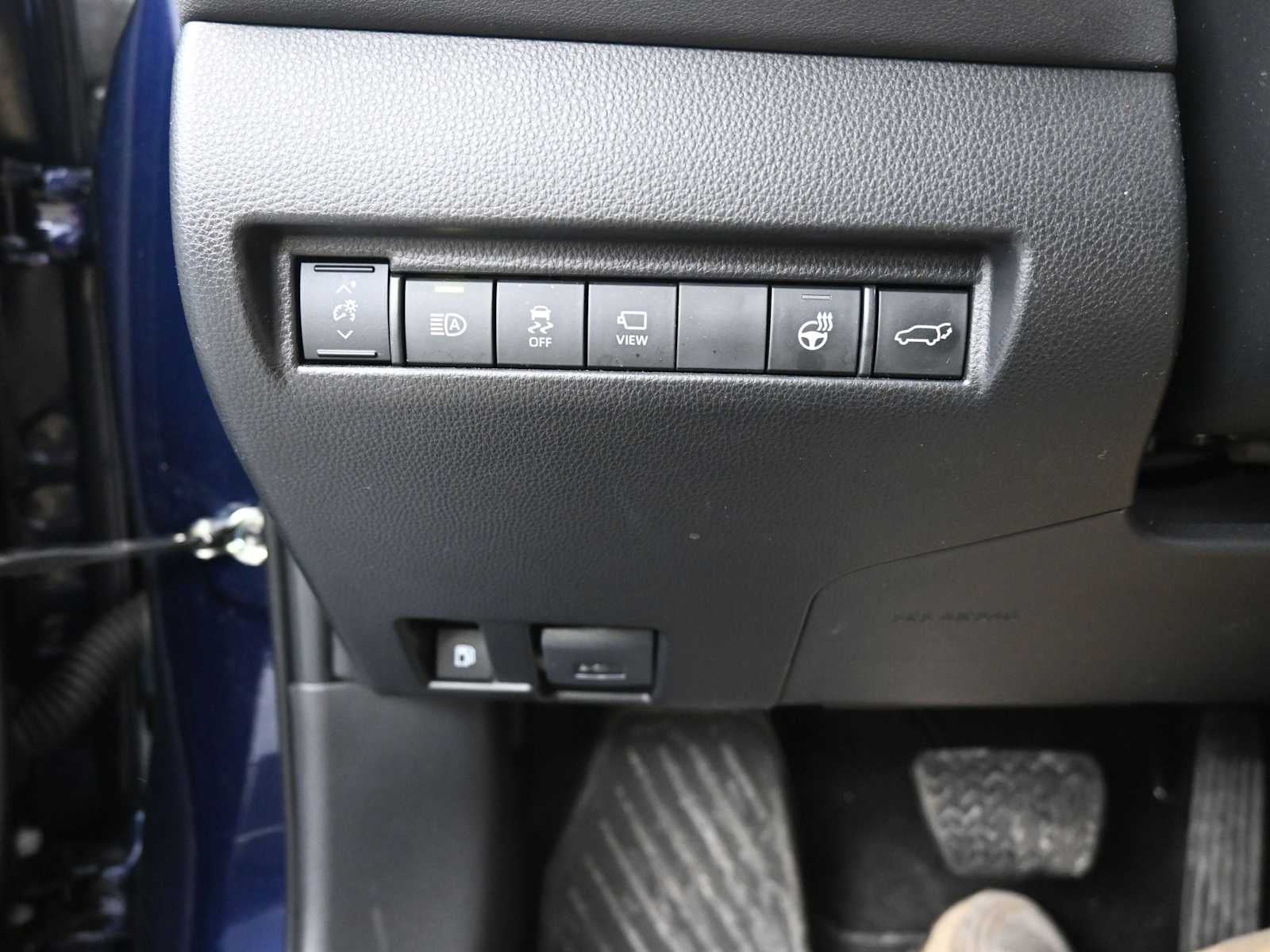 2024 Toyota Venza LE