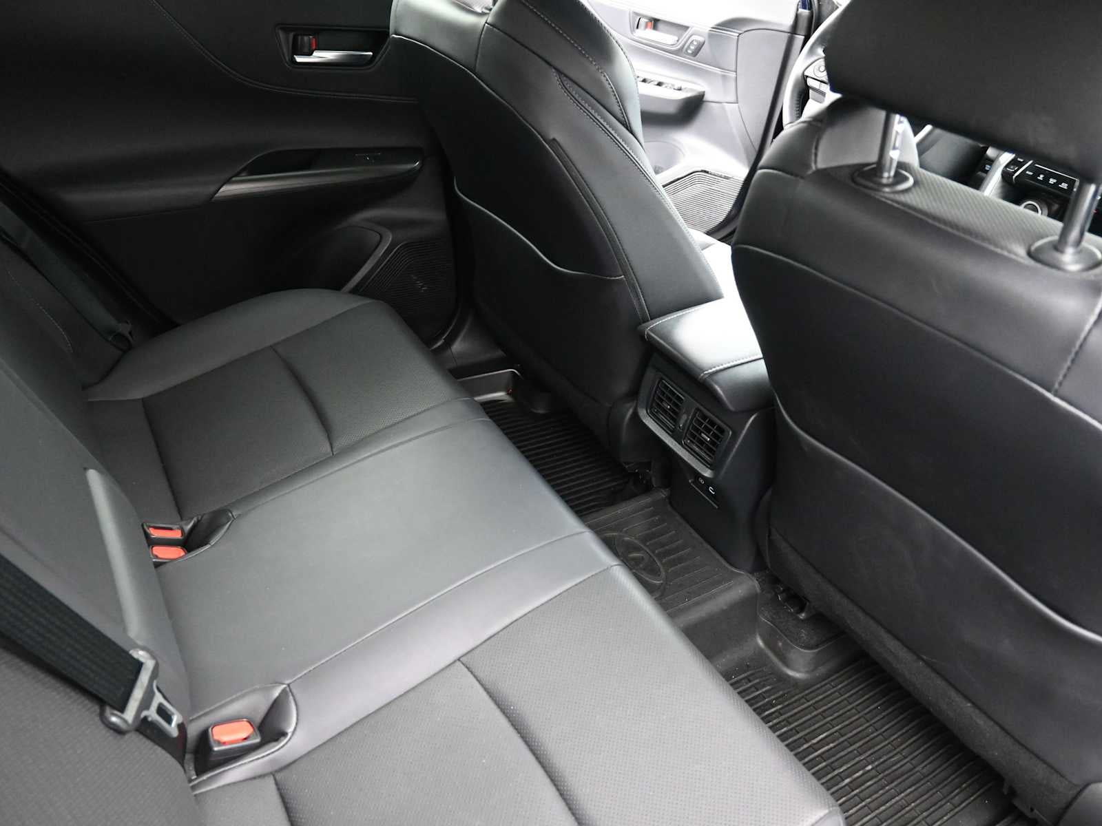 2024 Toyota Venza LE