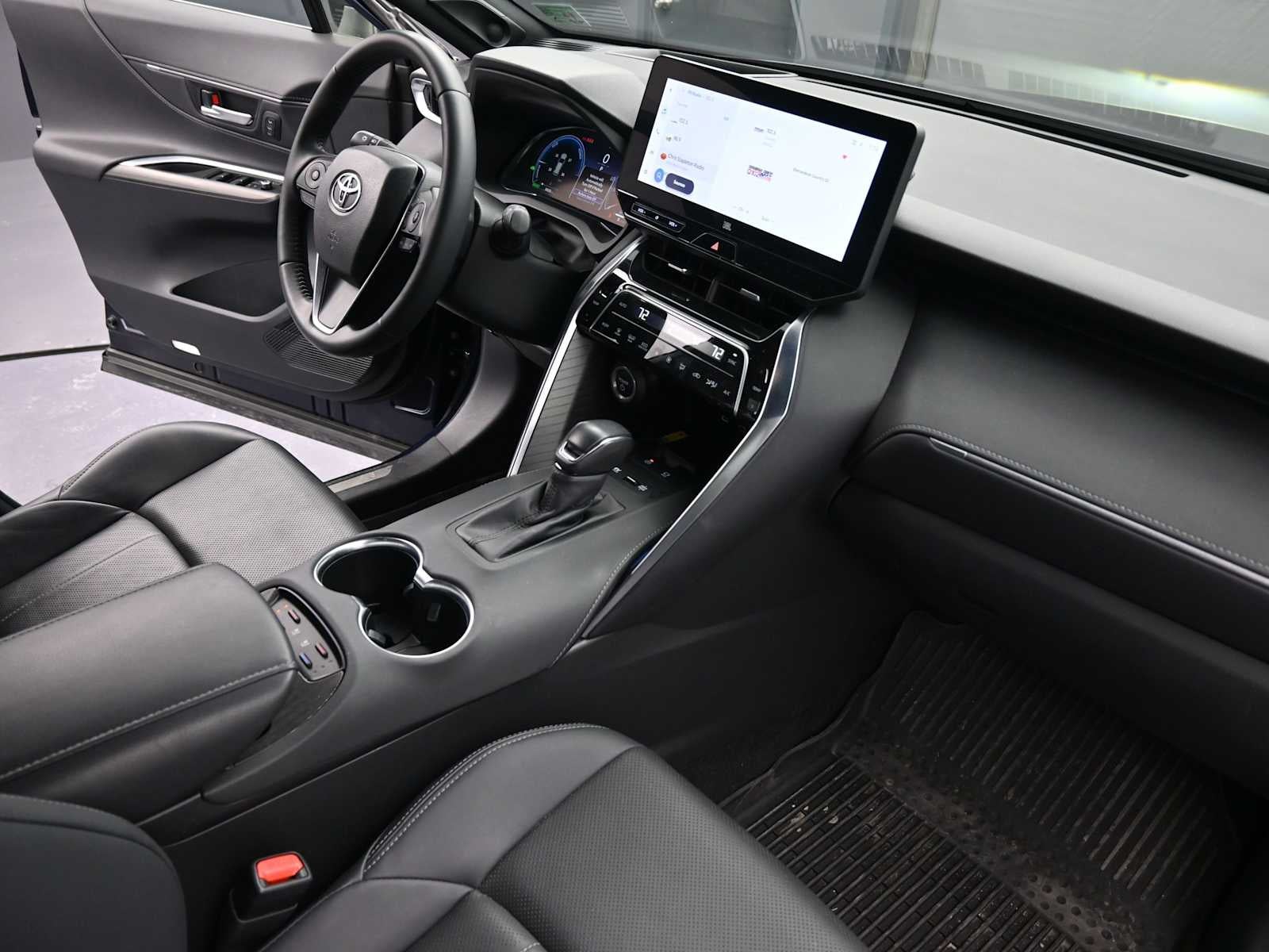 2024 Toyota Venza LE