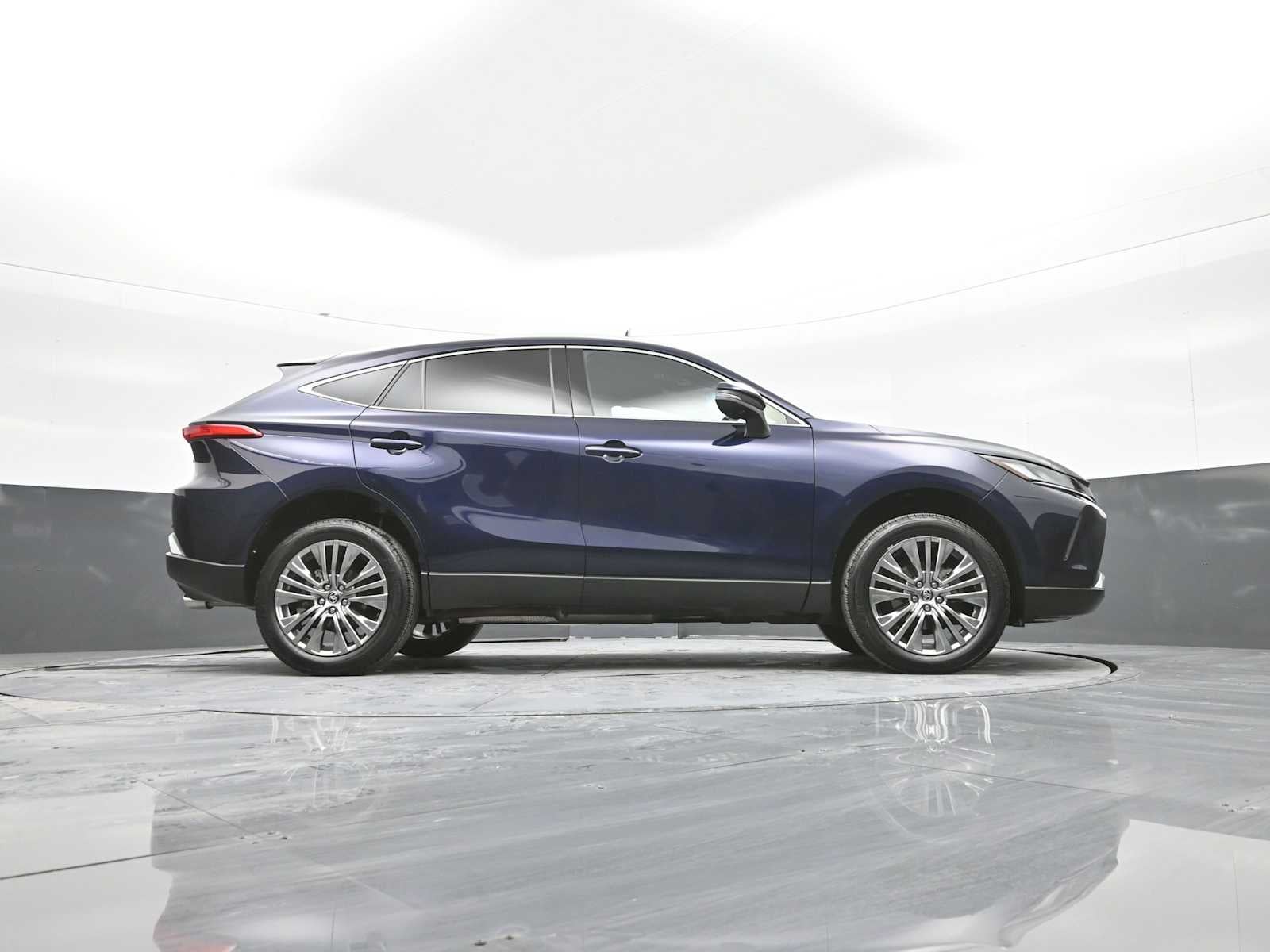 2024 Toyota Venza LE