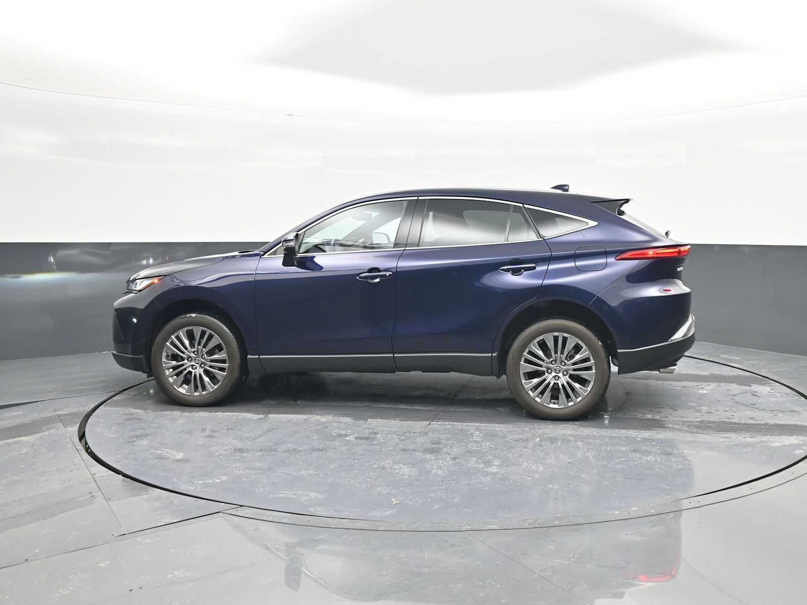 2024 Toyota Venza LE