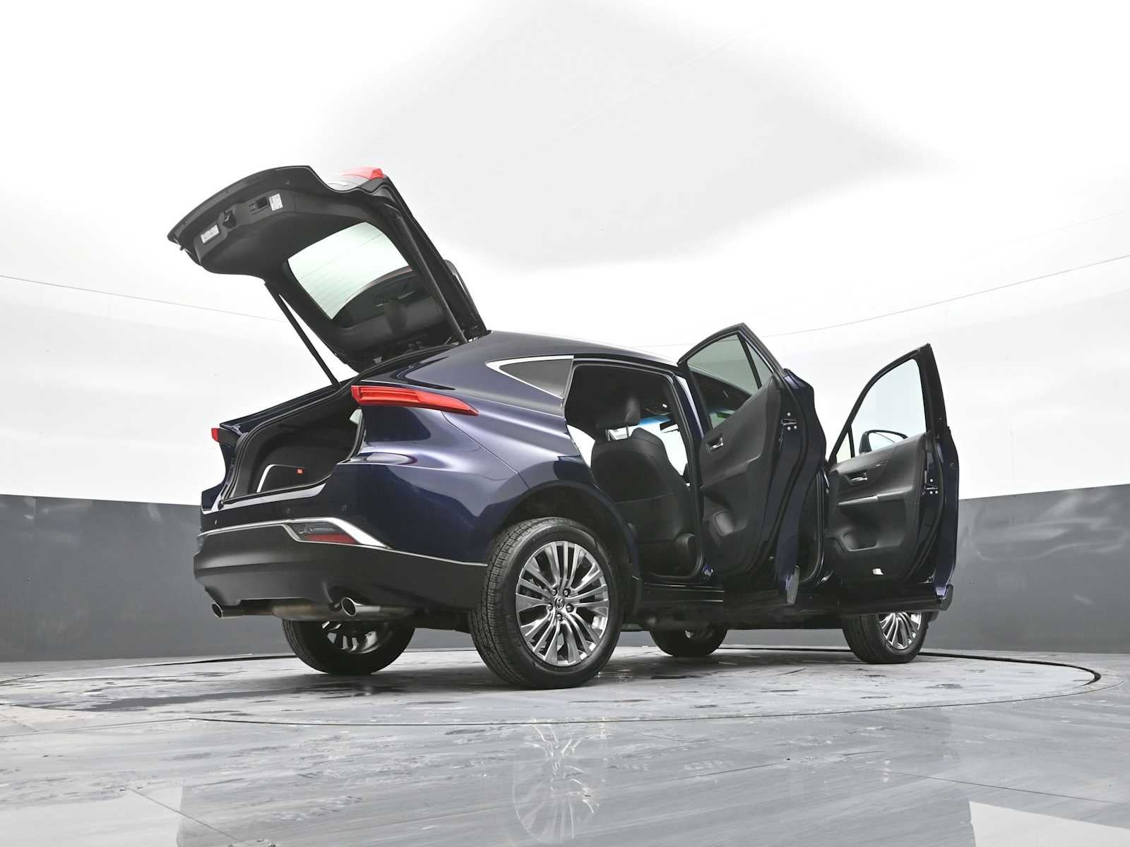 2024 Toyota Venza LE