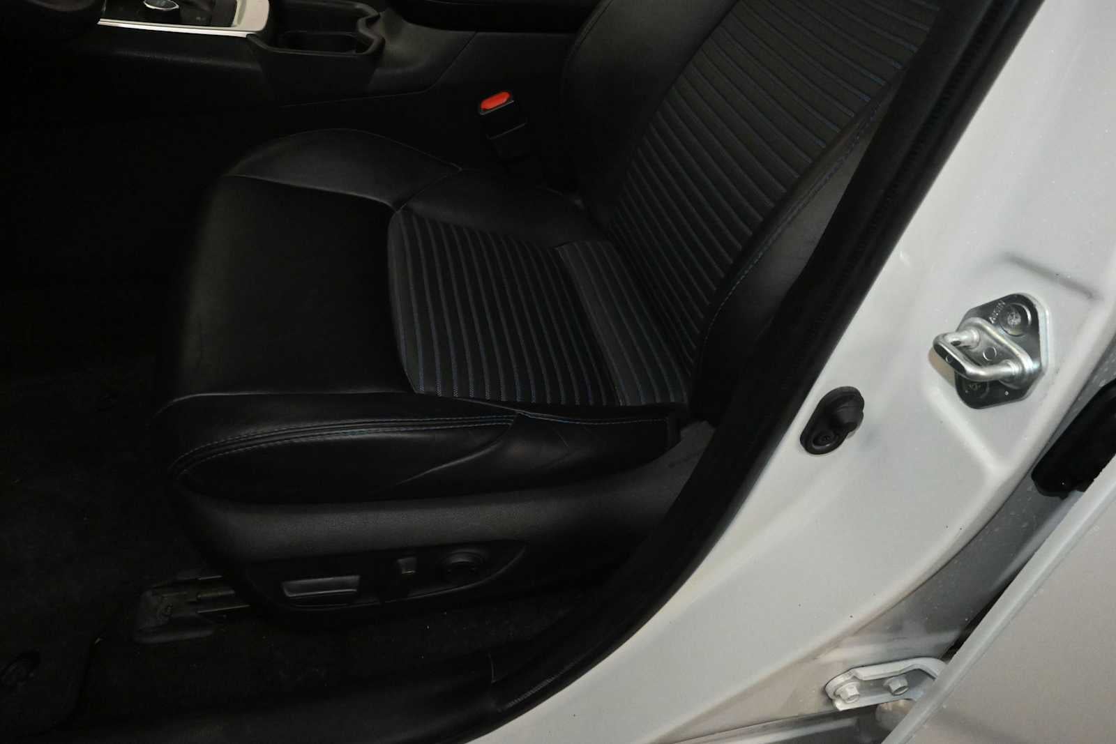 2019 Toyota RAV4 Hybrid XSE