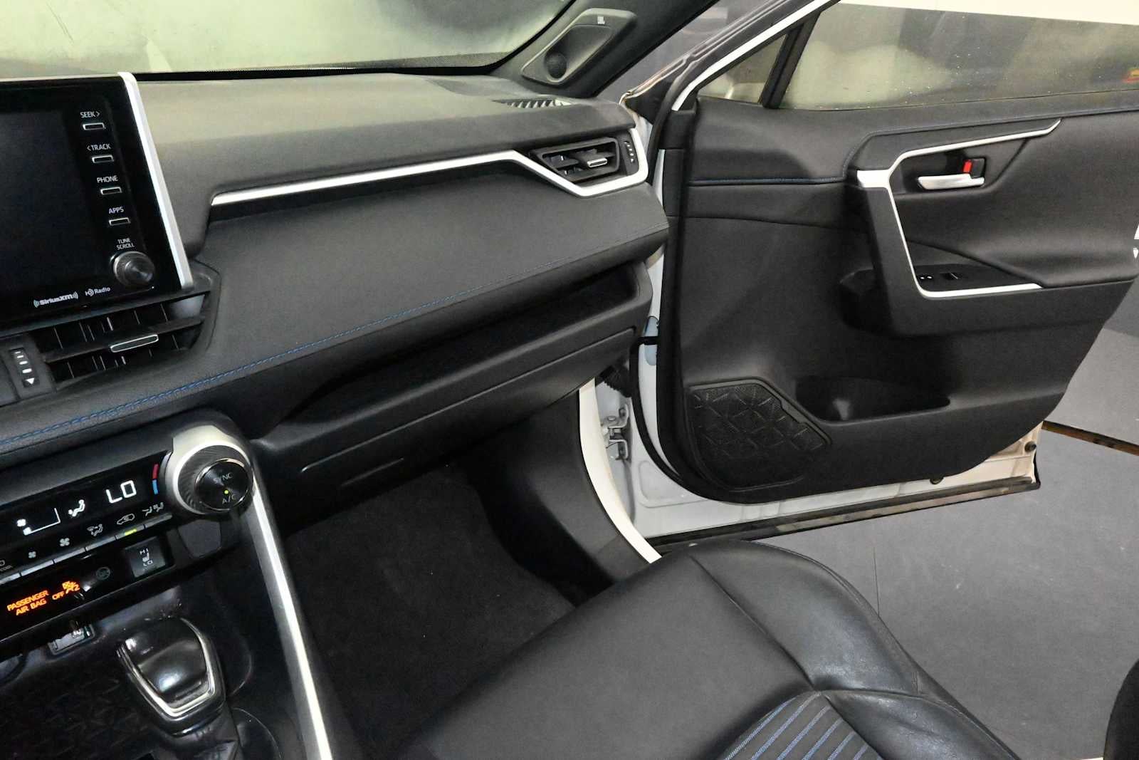 2019 Toyota RAV4 Hybrid XSE