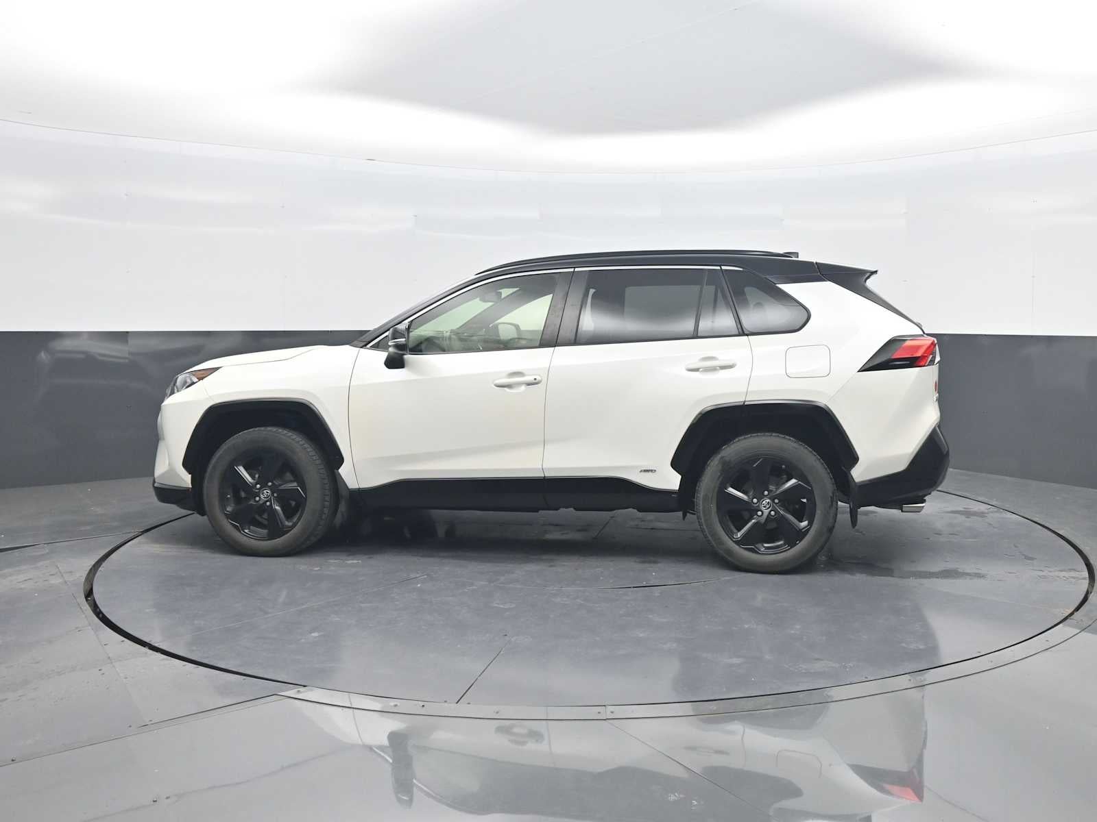 2019 Toyota RAV4 Hybrid XSE