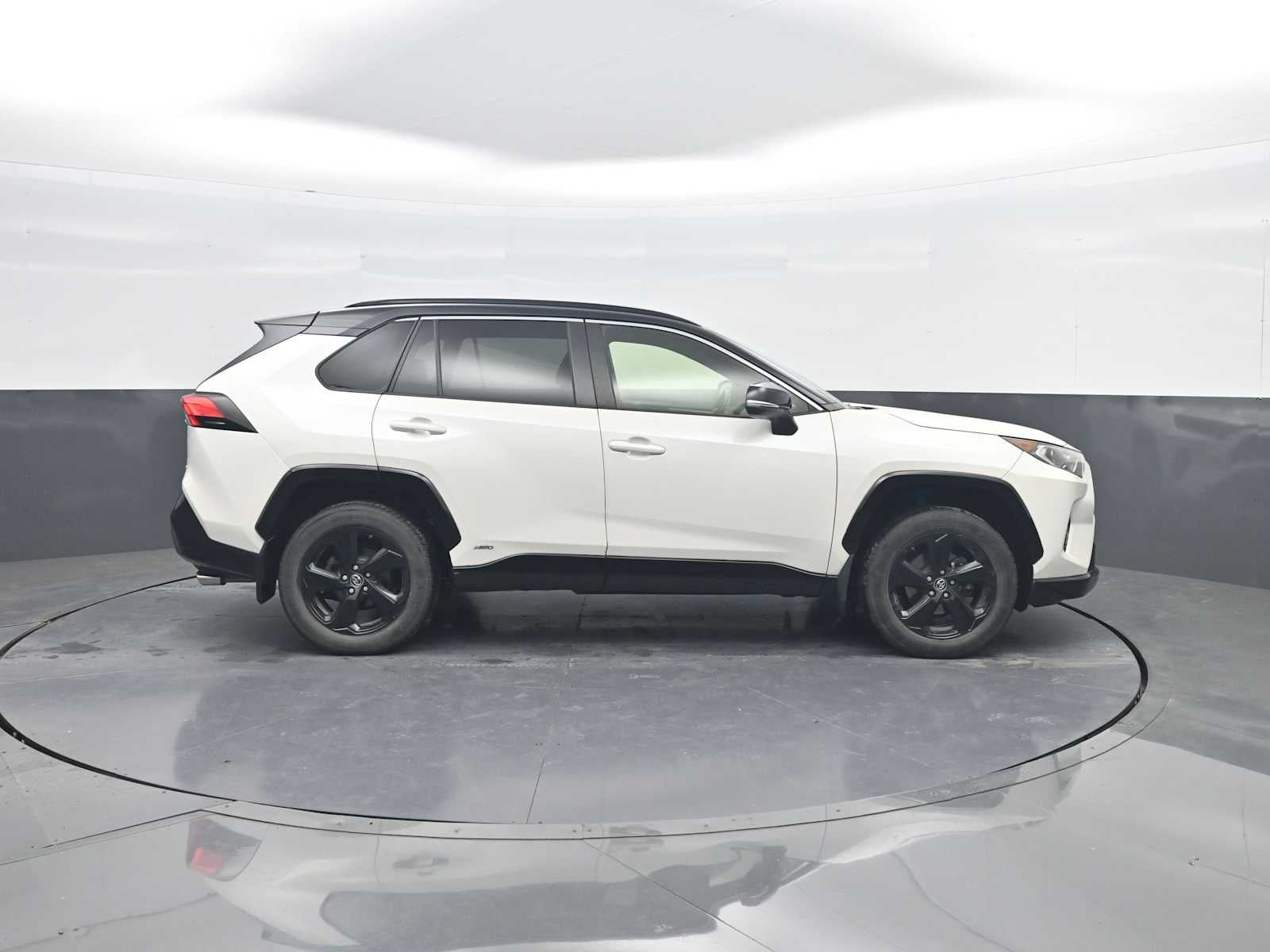 2019 Toyota RAV4 Hybrid XSE