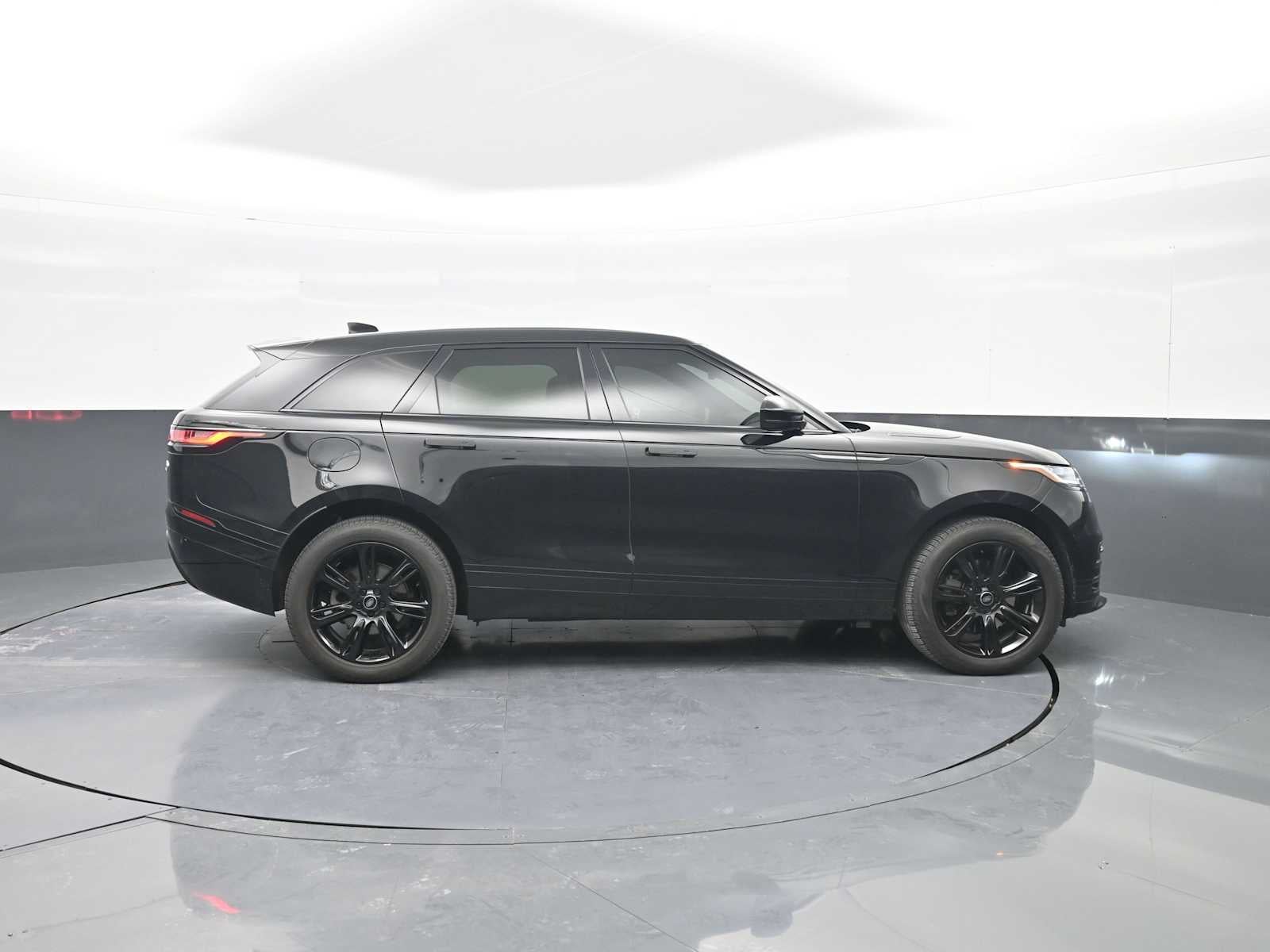 2023 Land Rover Range Rover Velar R-Dynamic S