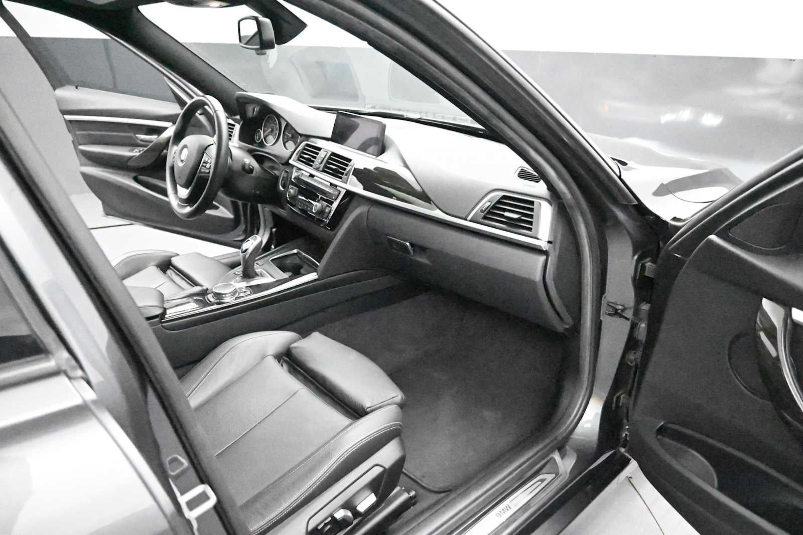 2016 BMW 3 Series 328i