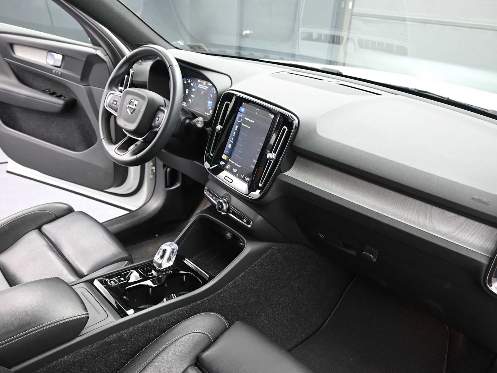 2020 Volvo XC40 Inscription