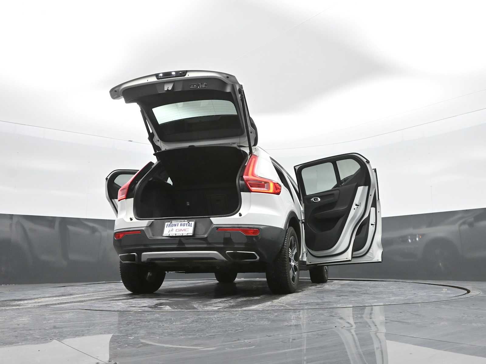 2020 Volvo XC40 Inscription