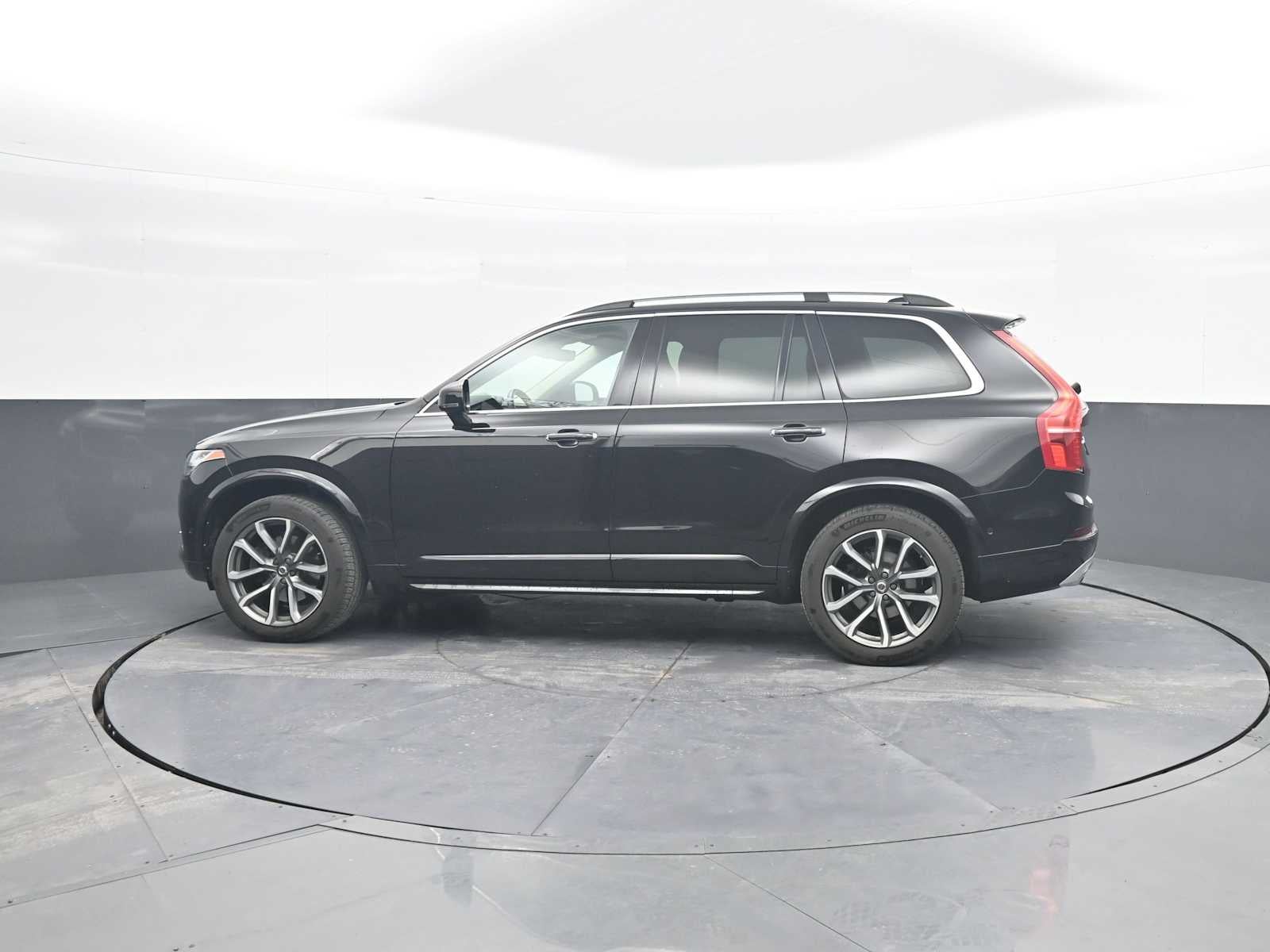 2018 Volvo XC90 Momentum