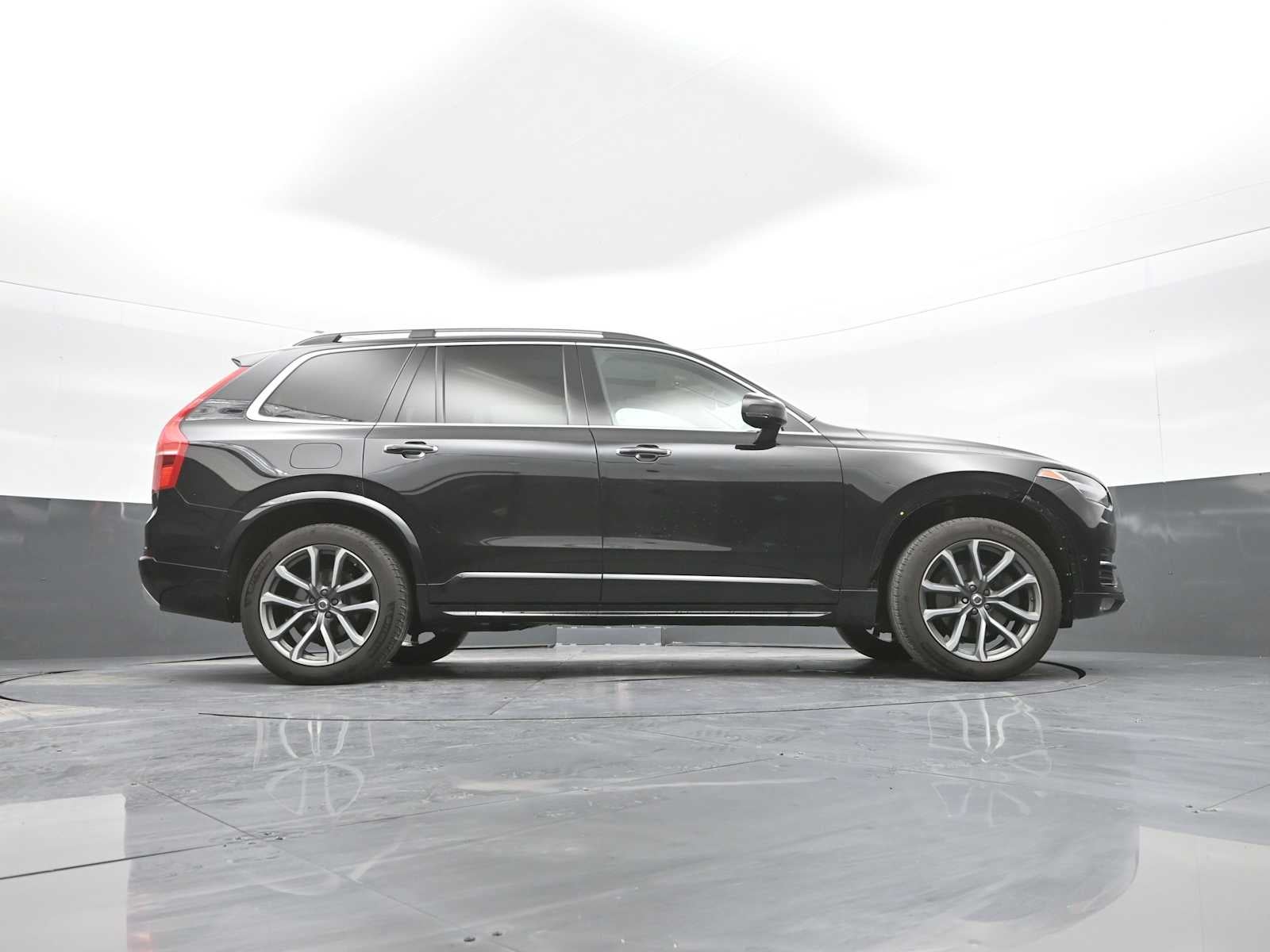 2018 Volvo XC90 Momentum