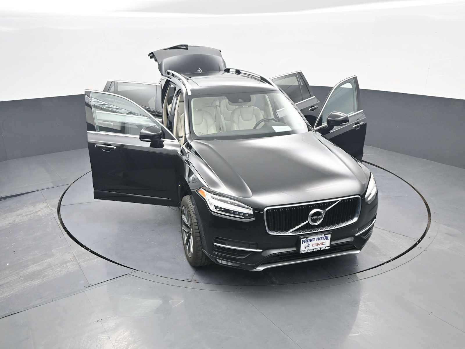 2018 Volvo XC90 Momentum