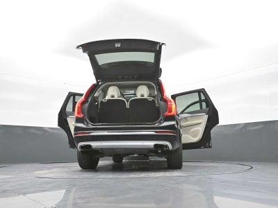 2018 Volvo XC90 Momentum