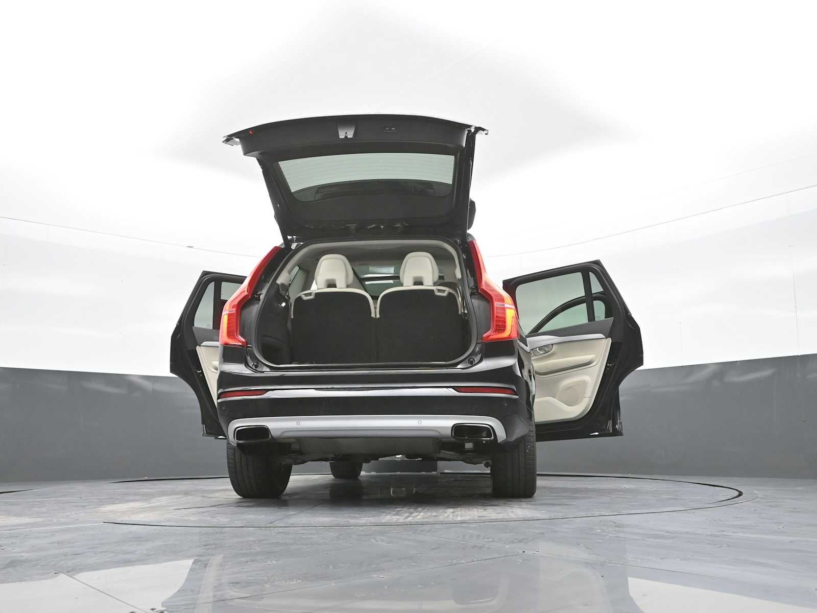 2018 Volvo XC90 Momentum