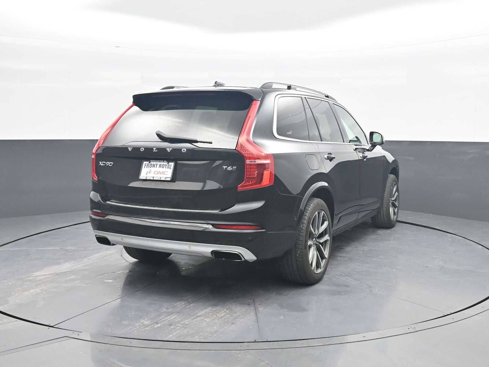 2018 Volvo XC90 Momentum