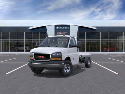 2025 GMC Savana Cutaway 3500 1WT