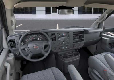 2025 GMC Savana Cutaway 3500 1WT