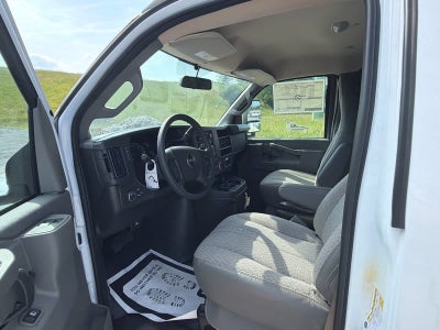 2025 GMC Savana Cutaway 3500 1WT